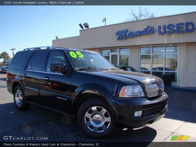 Black Clearcoat / Camel 2005 Lincoln Navigator Luxury