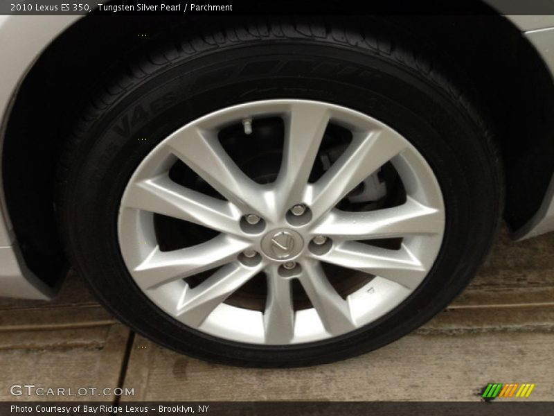 Tungsten Silver Pearl / Parchment 2010 Lexus ES 350