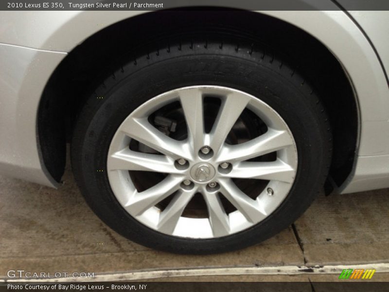 Tungsten Silver Pearl / Parchment 2010 Lexus ES 350