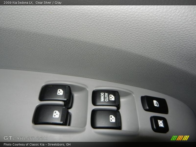 Clear Silver / Gray 2009 Kia Sedona LX