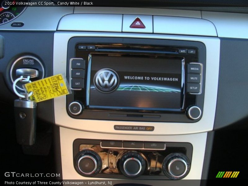 Candy White / Black 2010 Volkswagen CC Sport