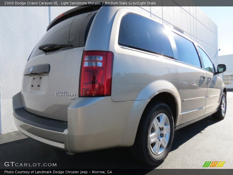 Light Sandstone Metallic / Medium Slate Gray/Light Shale 2009 Dodge Grand Caravan SE