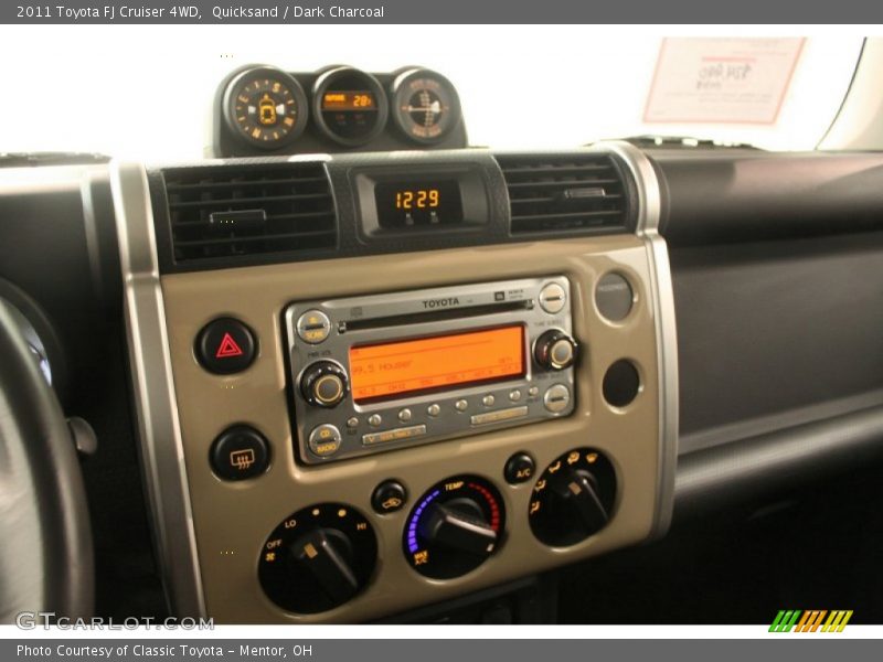 Audio System of 2011 FJ Cruiser 4WD