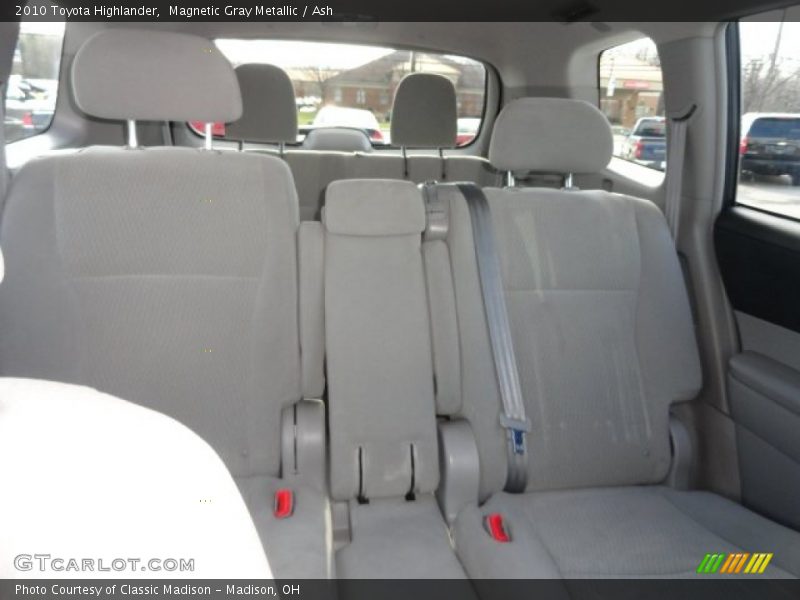 Magnetic Gray Metallic / Ash 2010 Toyota Highlander