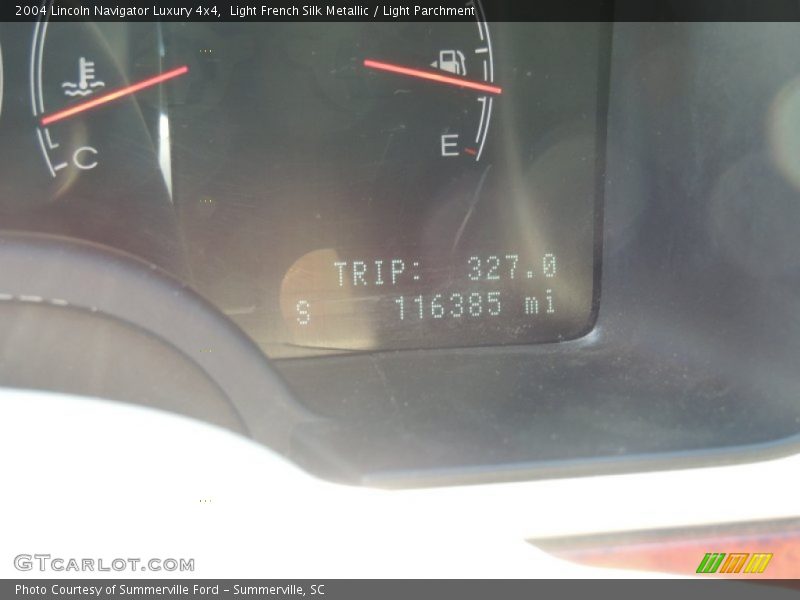 Light French Silk Metallic / Light Parchment 2004 Lincoln Navigator Luxury 4x4