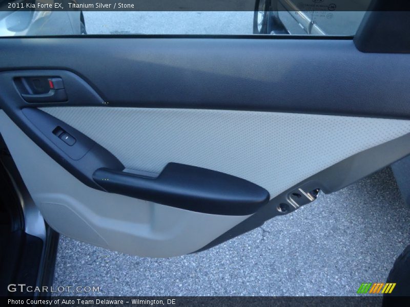 Titanium Silver / Stone 2011 Kia Forte EX