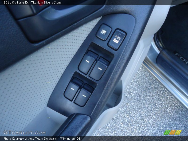 Titanium Silver / Stone 2011 Kia Forte EX