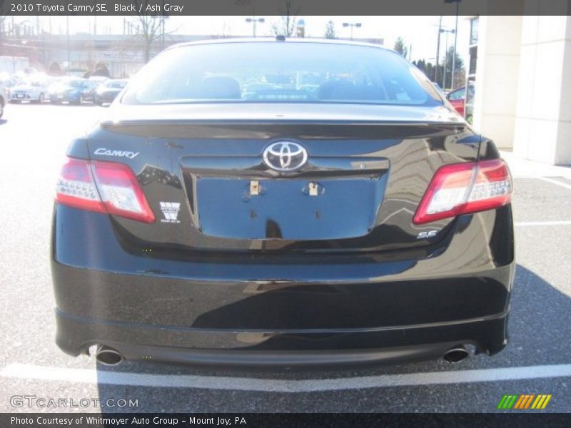 Black / Ash Gray 2010 Toyota Camry SE