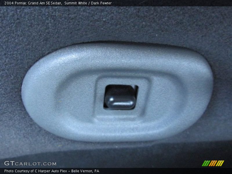 Summit White / Dark Pewter 2004 Pontiac Grand Am SE Sedan