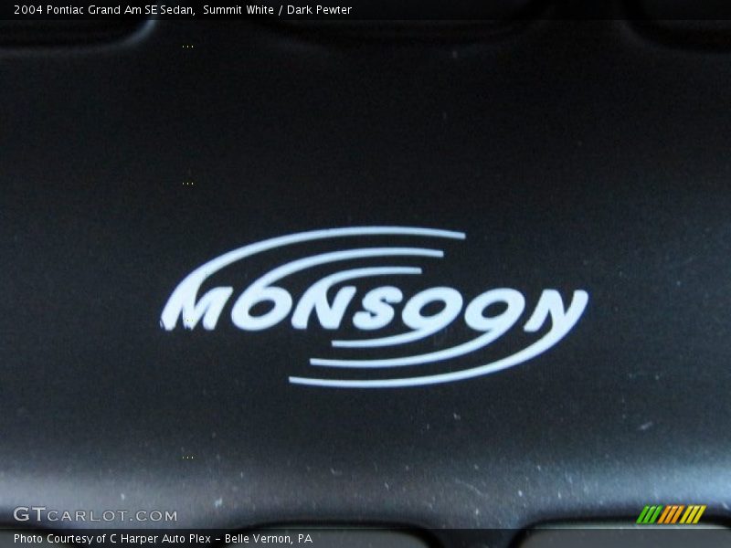 Summit White / Dark Pewter 2004 Pontiac Grand Am SE Sedan
