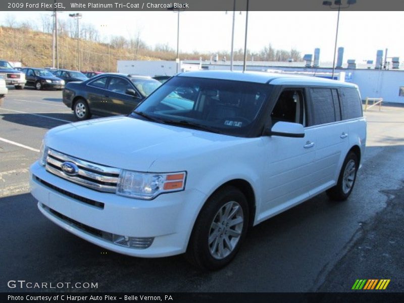 White Platinum Tri-Coat / Charcoal Black 2009 Ford Flex SEL