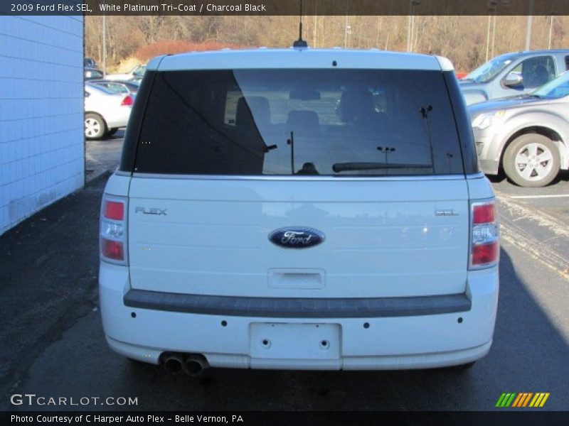 White Platinum Tri-Coat / Charcoal Black 2009 Ford Flex SEL