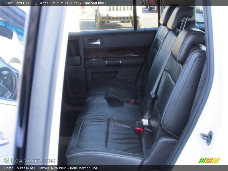 White Platinum Tri-Coat / Charcoal Black 2009 Ford Flex SEL