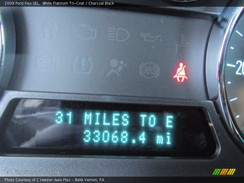 White Platinum Tri-Coat / Charcoal Black 2009 Ford Flex SEL