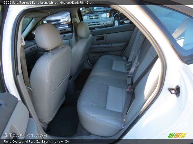 Vibrant White / Medium/Dark Flint Grey 2006 Ford Taurus SEL