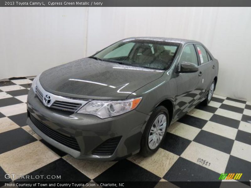 Cypress Green Metallic / Ivory 2013 Toyota Camry L
