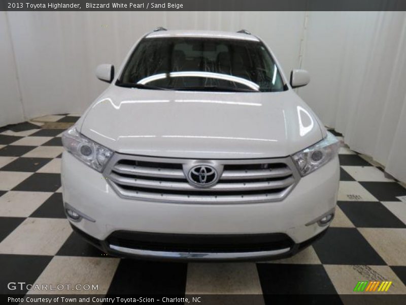 Blizzard White Pearl / Sand Beige 2013 Toyota Highlander