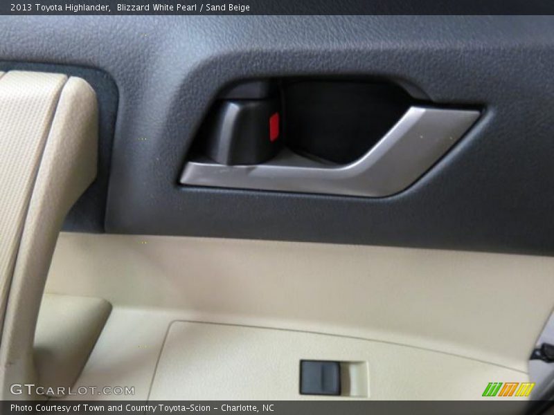 Blizzard White Pearl / Sand Beige 2013 Toyota Highlander