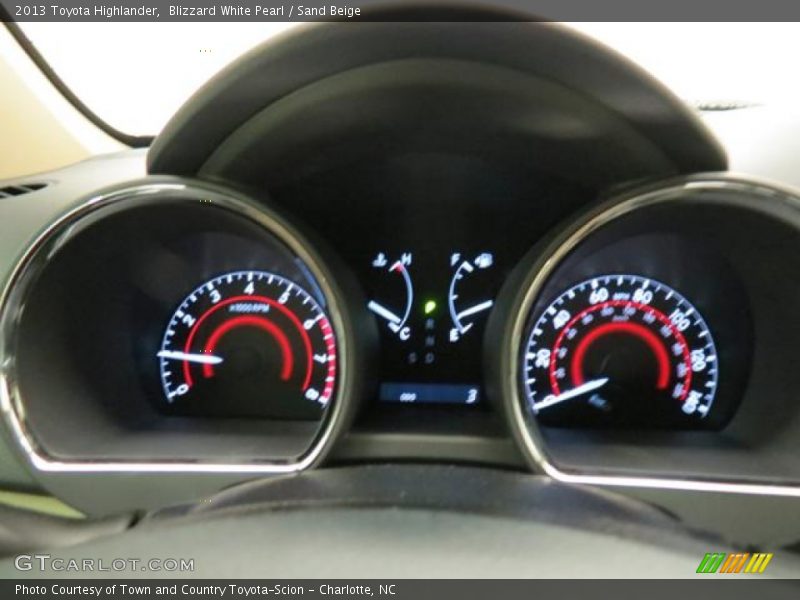 Blizzard White Pearl / Sand Beige 2013 Toyota Highlander