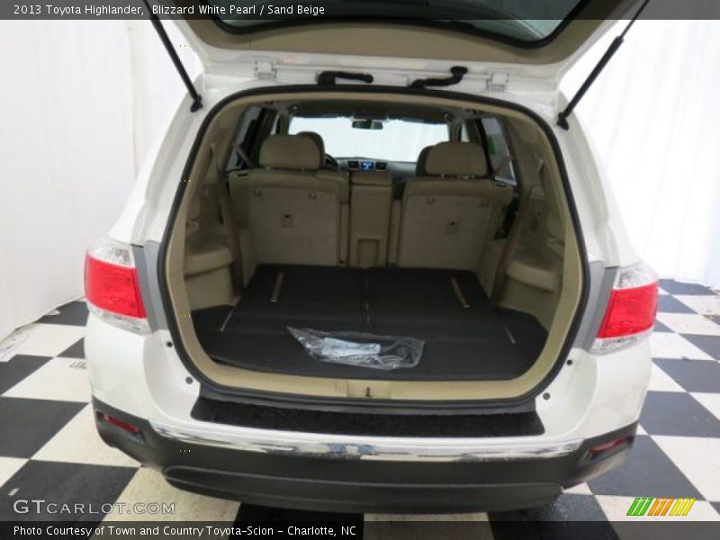 Blizzard White Pearl / Sand Beige 2013 Toyota Highlander