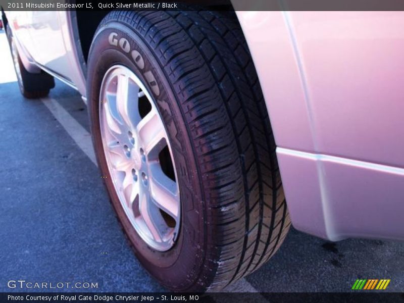 Quick Silver Metallic / Black 2011 Mitsubishi Endeavor LS