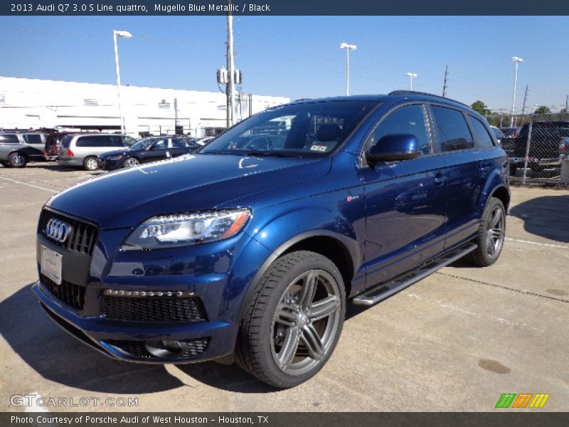 Front 3/4 View of 2013 Q7 3.0 S Line quattro