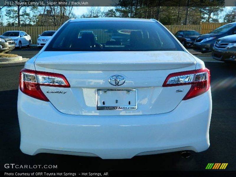 Super White / Black/Ash 2012 Toyota Camry SE