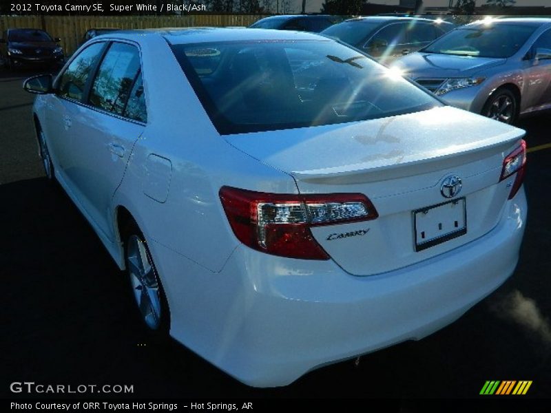 Super White / Black/Ash 2012 Toyota Camry SE