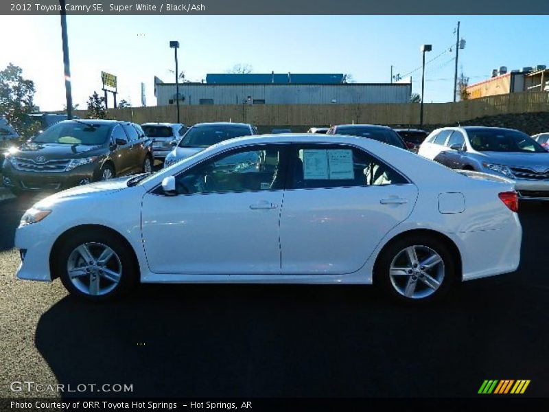 Super White / Black/Ash 2012 Toyota Camry SE