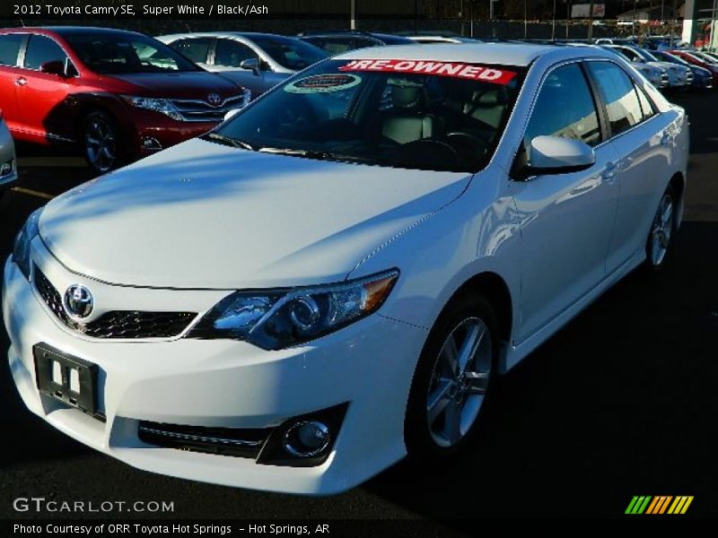 Super White / Black/Ash 2012 Toyota Camry SE