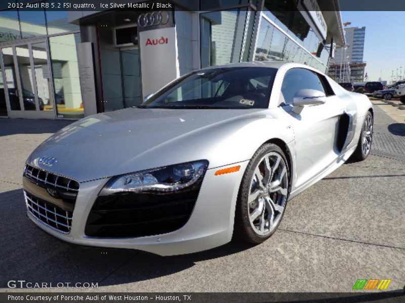 Front 3/4 View of 2012 R8 5.2 FSI quattro
