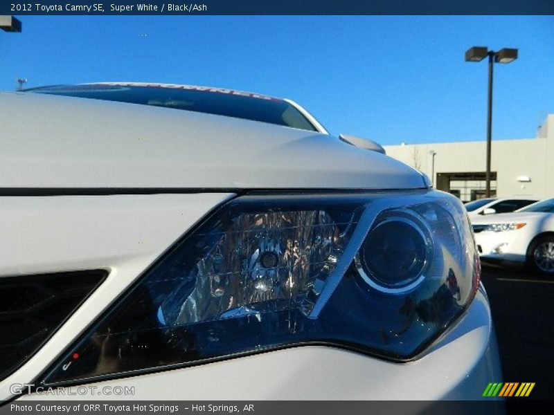 Super White / Black/Ash 2012 Toyota Camry SE