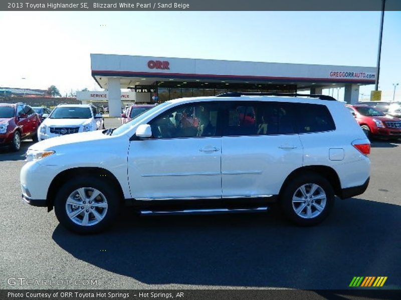 Blizzard White Pearl / Sand Beige 2013 Toyota Highlander SE