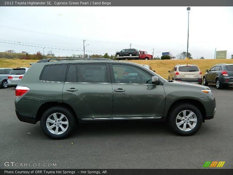 Cypress Green Pearl / Sand Beige 2013 Toyota Highlander SE