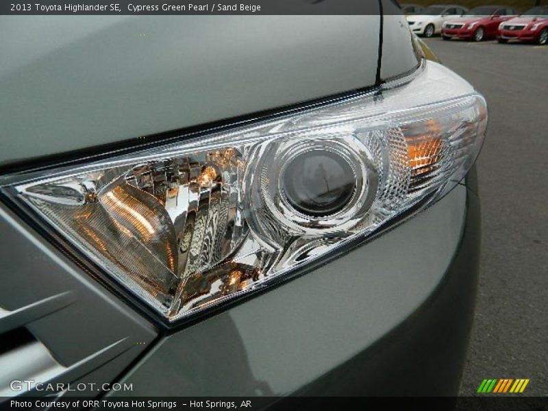 Cypress Green Pearl / Sand Beige 2013 Toyota Highlander SE