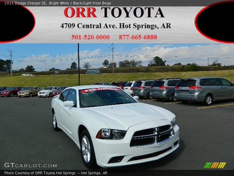 Bright White / Black/Light Frost Beige 2011 Dodge Charger SE