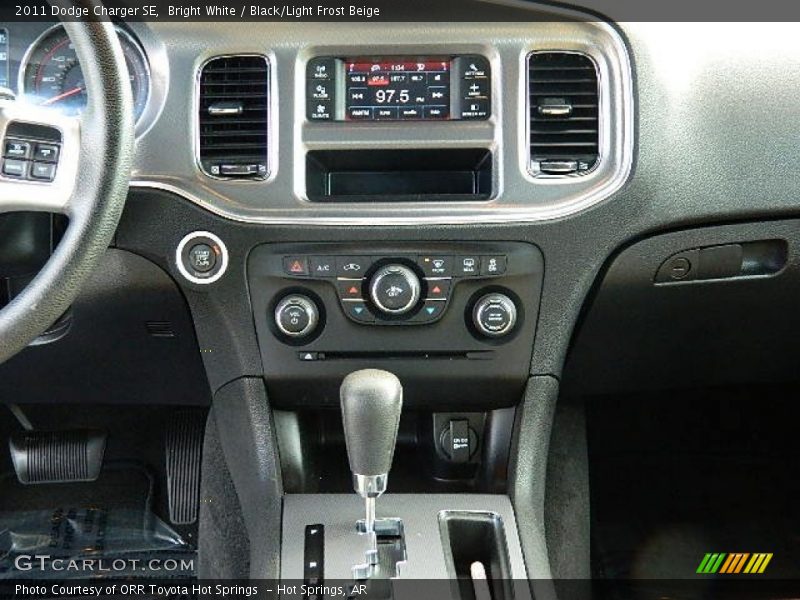 Bright White / Black/Light Frost Beige 2011 Dodge Charger SE