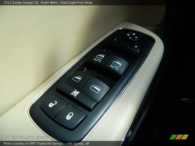 Bright White / Black/Light Frost Beige 2011 Dodge Charger SE