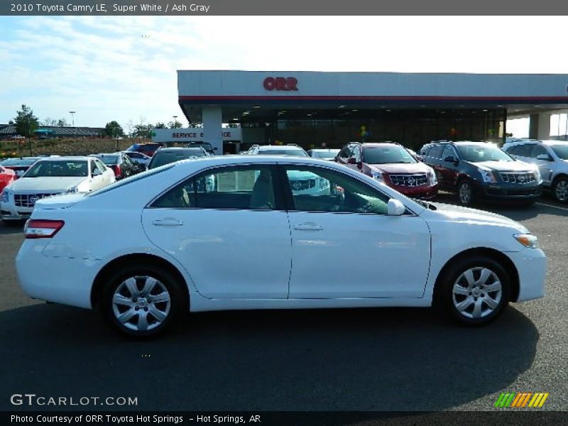 Super White / Ash Gray 2010 Toyota Camry LE