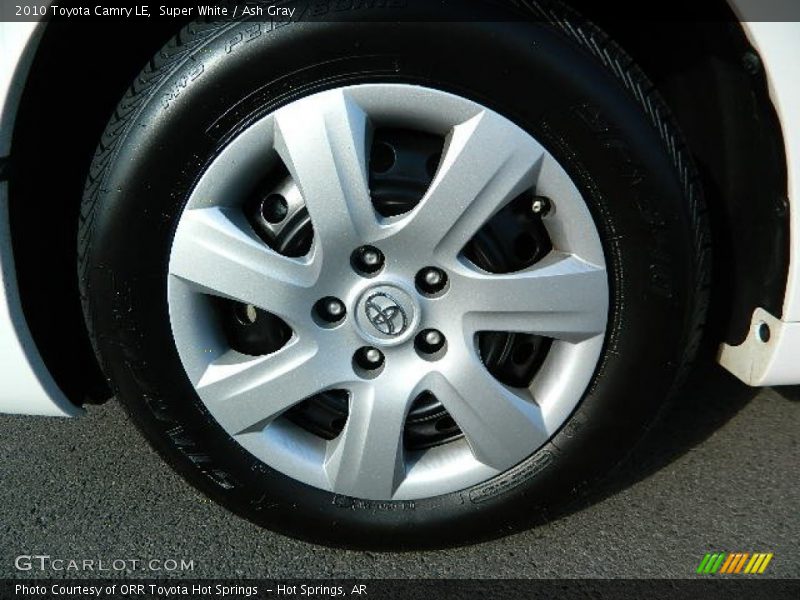 Super White / Ash Gray 2010 Toyota Camry LE