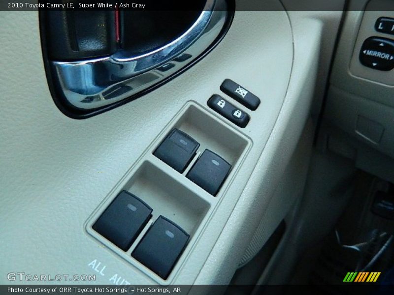 Super White / Ash Gray 2010 Toyota Camry LE
