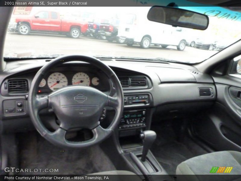 Super Black / Charcoal 2001 Nissan Altima SE