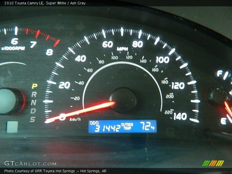 Super White / Ash Gray 2010 Toyota Camry LE