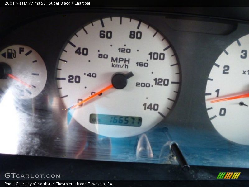 Super Black / Charcoal 2001 Nissan Altima SE