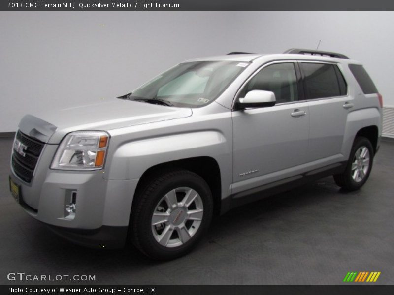 Front 3/4 View of 2013 Terrain SLT