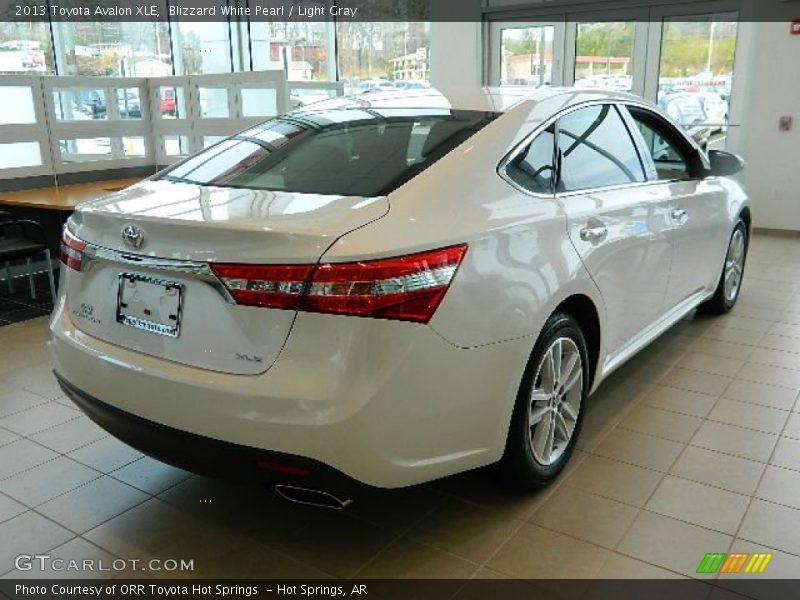 Blizzard White Pearl / Light Gray 2013 Toyota Avalon XLE