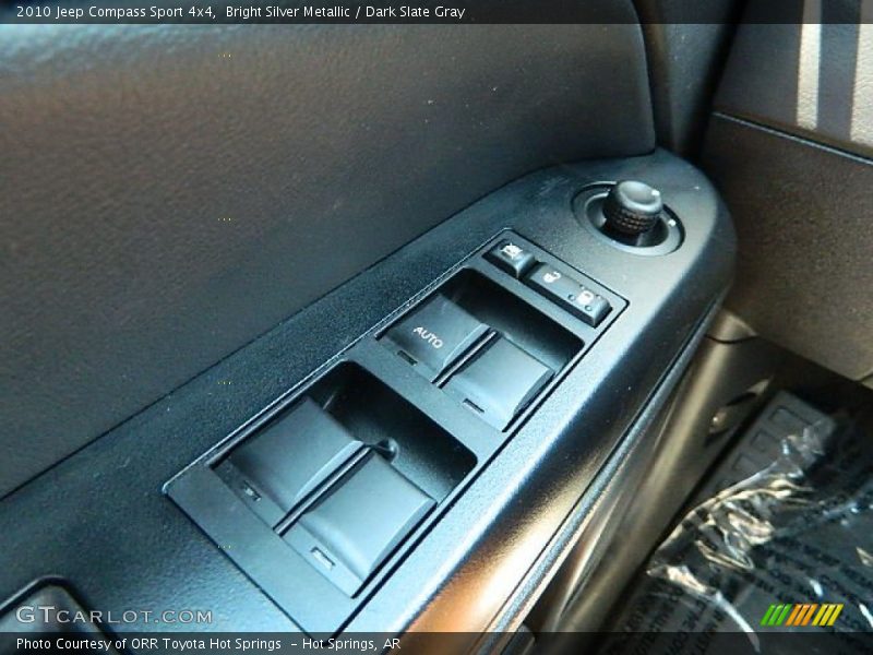Bright Silver Metallic / Dark Slate Gray 2010 Jeep Compass Sport 4x4