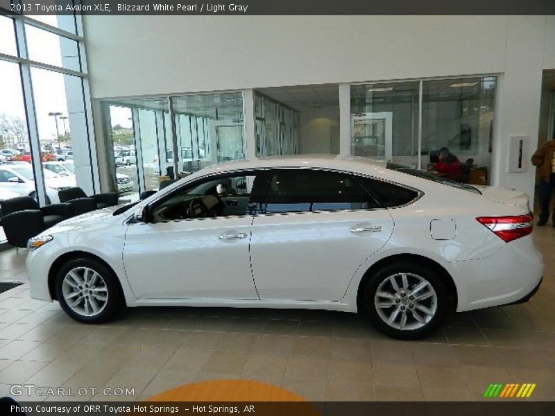 Blizzard White Pearl / Light Gray 2013 Toyota Avalon XLE