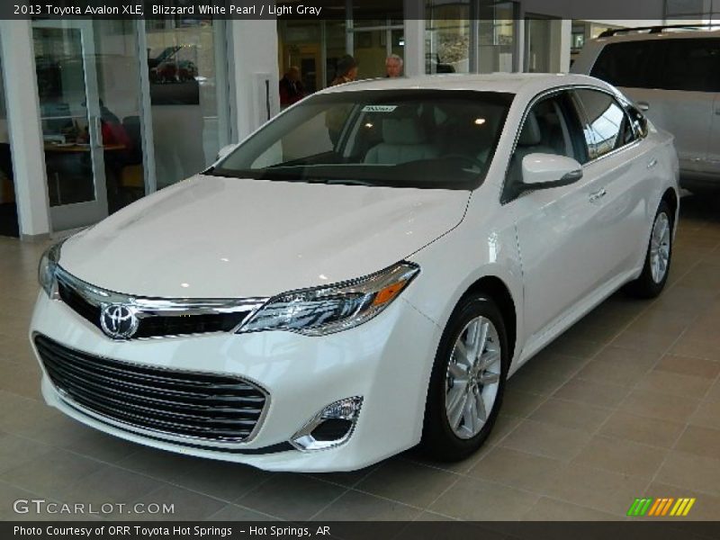 Blizzard White Pearl / Light Gray 2013 Toyota Avalon XLE