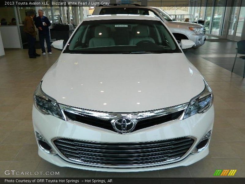 Blizzard White Pearl / Light Gray 2013 Toyota Avalon XLE